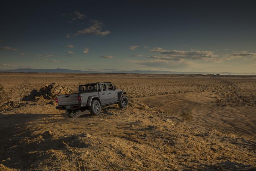  Jeep Gladiator Mojave (JT) 2020 года  (NA) (фото 53 из 58)